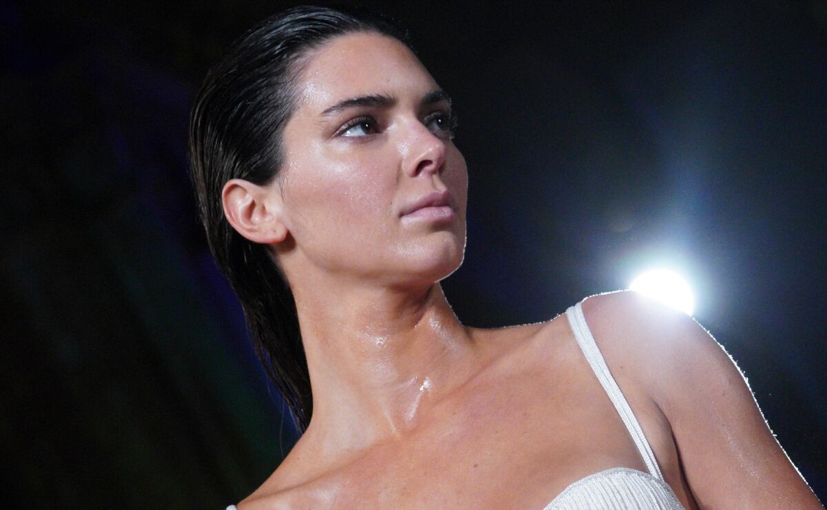7 veces que Kendall Jenner ha modelado prendas transparentes