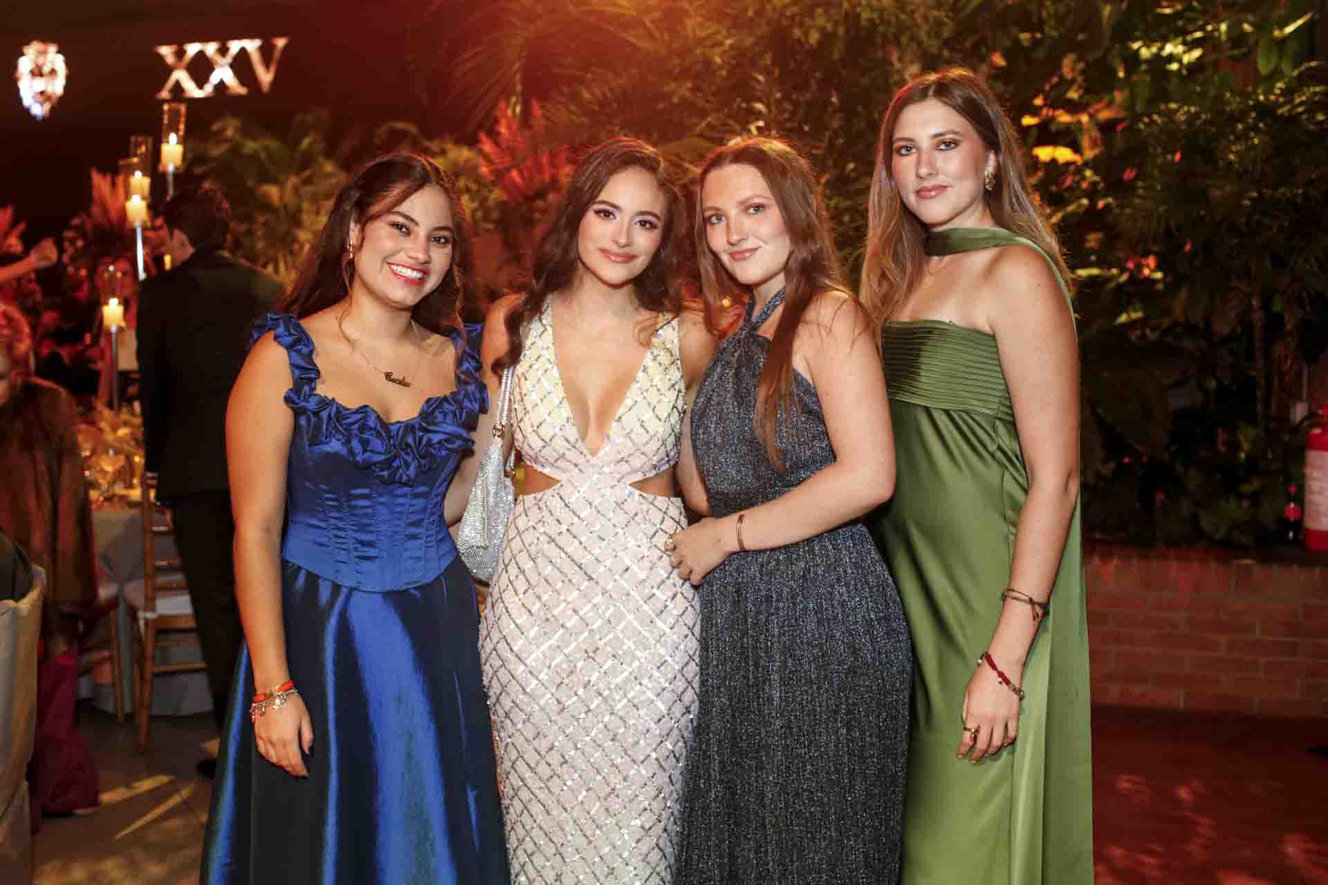 Cecilia Arroyo, Rania Chagra, Sofía y Andrea Gutiérrez. (Foto: Esteban Torreblanca)