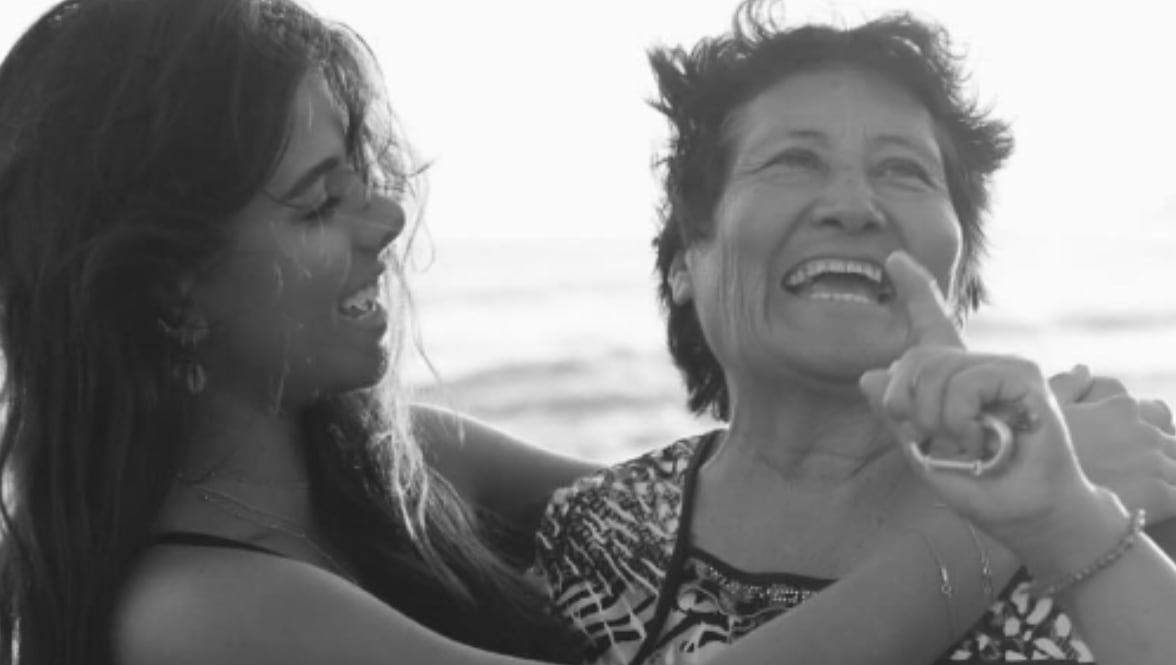 Paulina Peña y su nana, la señora Beatriz/Instagram