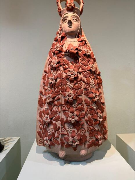 Exposición Dolores Porras/Leslie Carrasco.