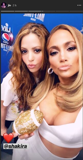 Una encuesta reveló que más de la mitad de los mexicanos irían al Super Bowl solo para ver a Shakira y JLo 