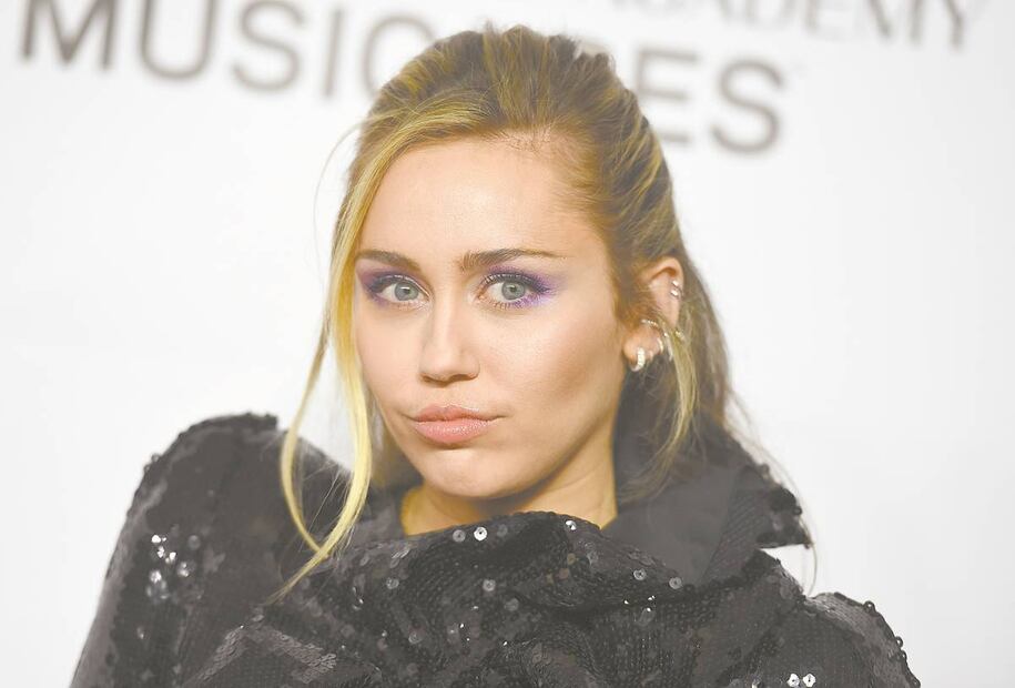 Miley Cyrus revela cómo fue su experiencia con los aliens