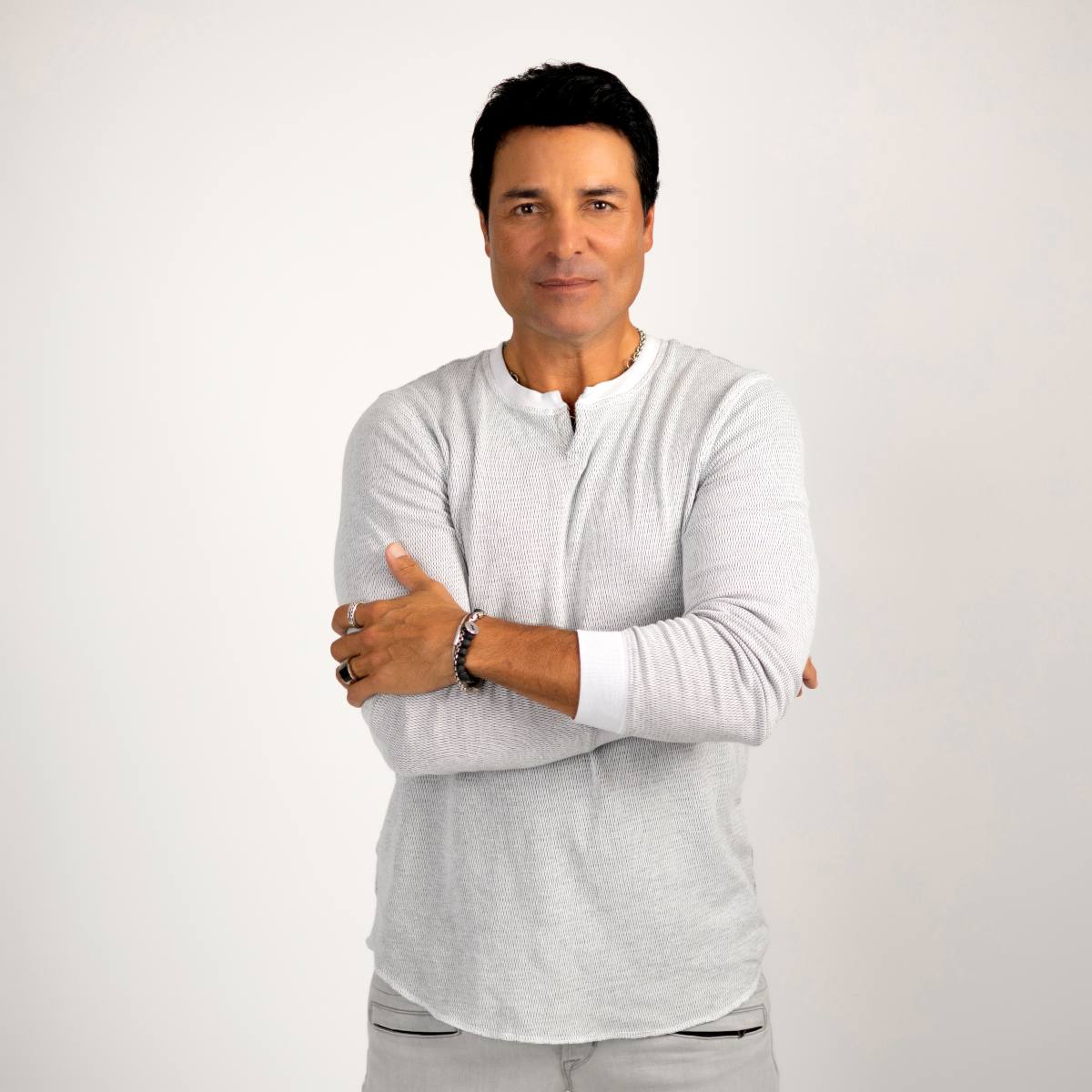 Con este negocio Chayanne incrementa sus cuentas bancarias