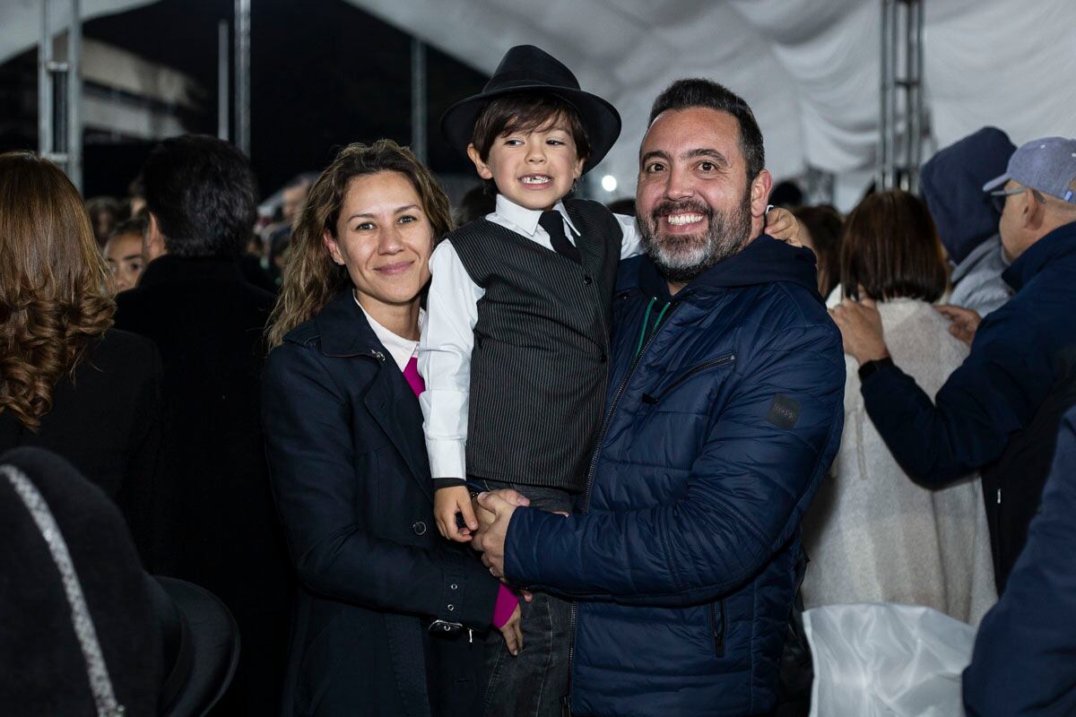 Paola Chuchoque con Jacob y Michael Berrio. (Foto: Esteban Torreblanca)