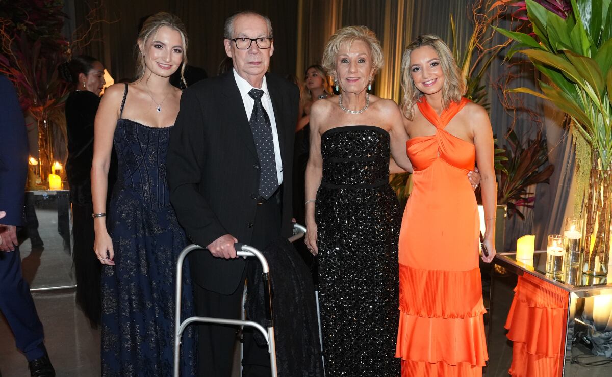 Maitane Golla, Manuel Fernández, Clemencia Alonso y  Macarena Golla. (Foto: Leonardo Gómez)
