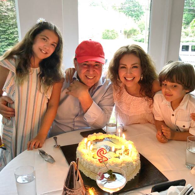 VIDEO: Thalía y su hijo tienen un momento al estilo de “El rey León”