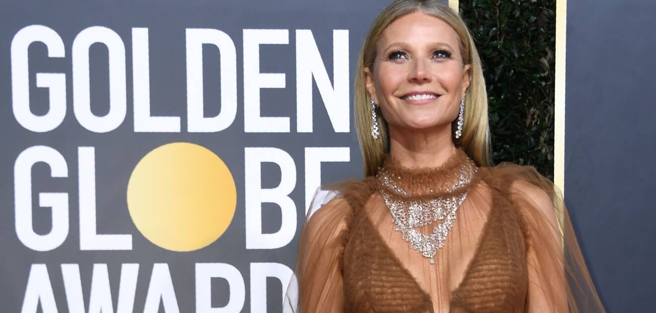 El sexy vestido transparente de Gwyneth Paltrow que dejó ver su marcado abdomen