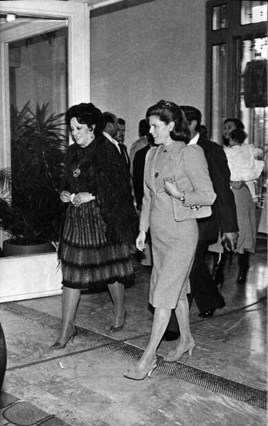Así han vestido las primeras damas de México