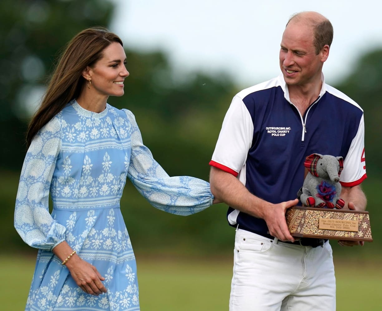 Kate Middleton y el príncipe William en el  Royal Charity Polo Day / AP