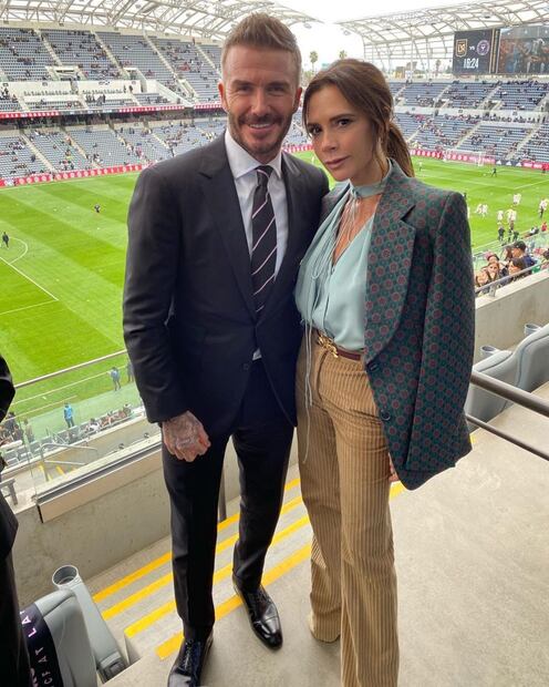 Mujer con síndrome del túnel carpiano demanda a Victoria Beckham 