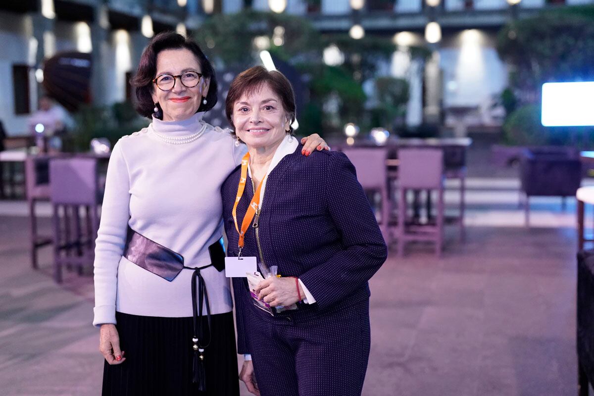 Armida Sánchez y Martha Chapa. (Foto: Leonardo Gómez)