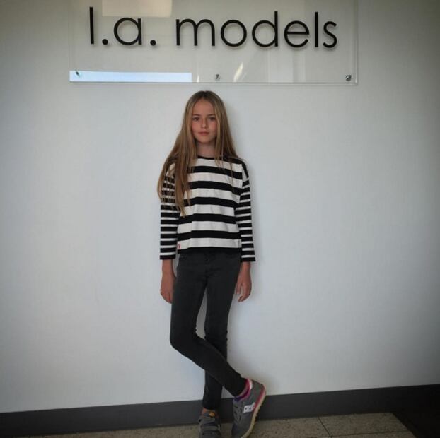 Kristina Pimenova se convierte en la modelo más joven y hermosa del mundo