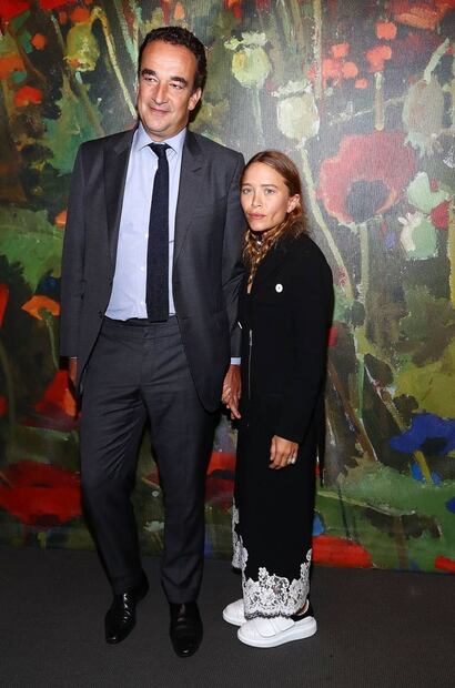 Mary Kate Olsen se despide de su anillo de bodas y ¿estrena novio?