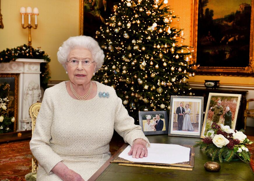La reina Isabel II podría haber invitado a la mamá de Meghan a pasar Navidad con la familia real 