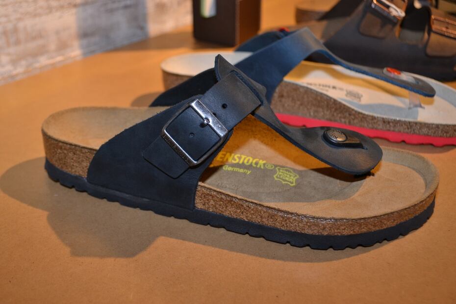 Bernard Arnault: L Catterton adquiere la empresa alemana Birkenstock