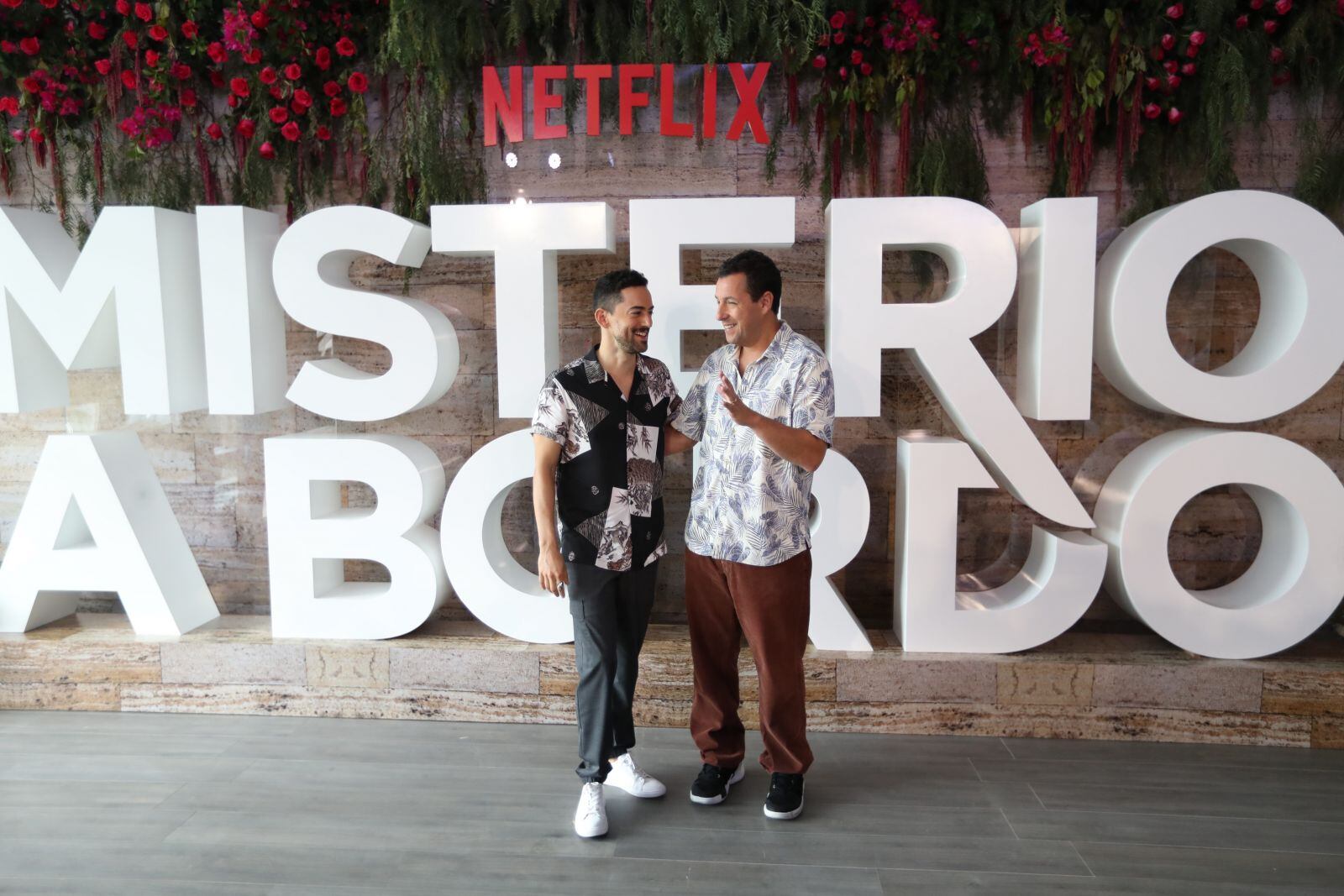 El actor Luis Gerardo Méndez confiesa quiénes serían 'Los ángeles de Charlie' mexicanas 