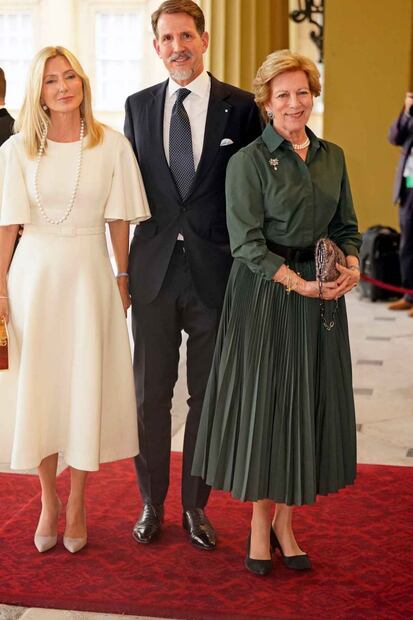 Carlos III recibe a reyes, reinas y jefes de Estado previo a su coronación
