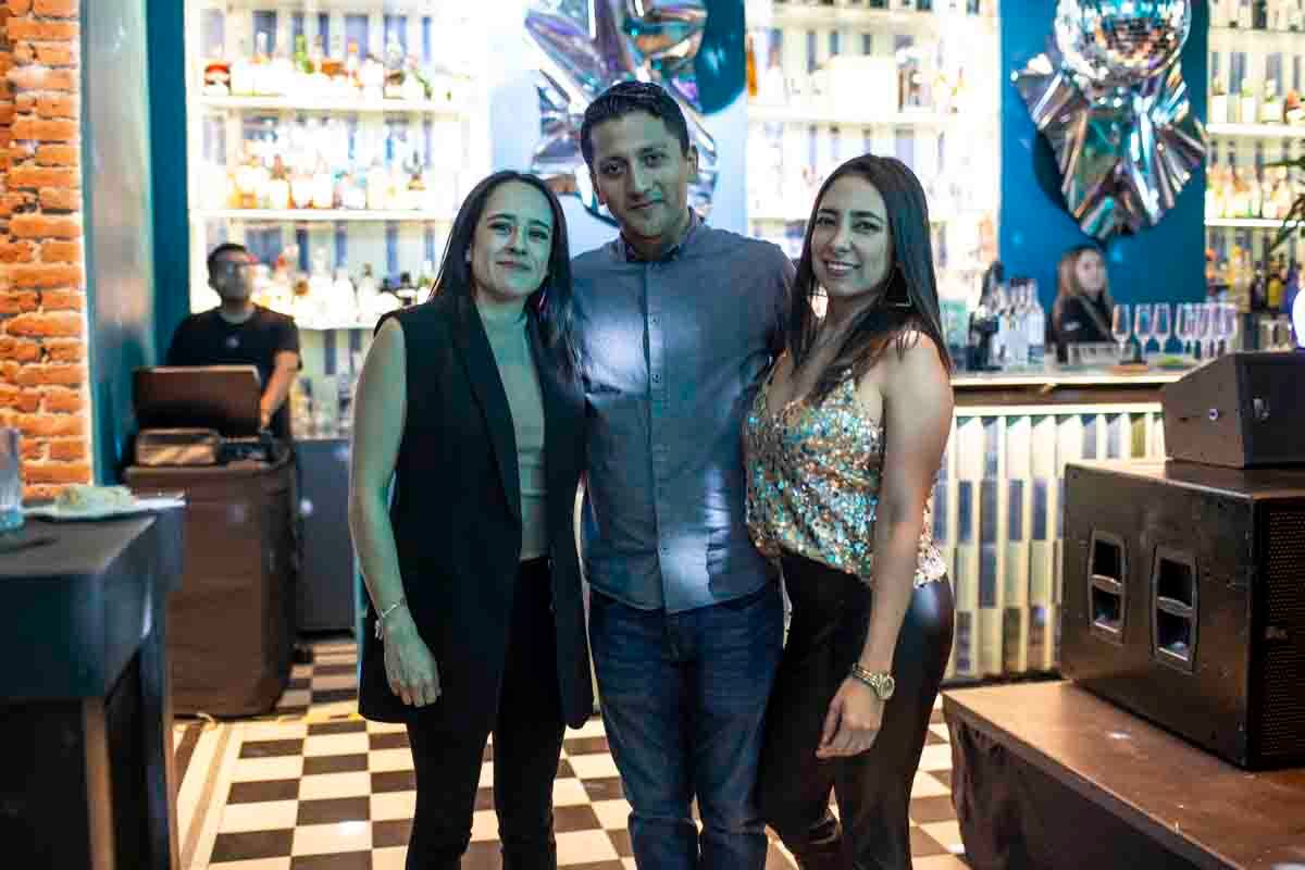 Priscila Ruiz, Julio Ambriz y Leslie Ruiz. (Foto: Esteban Torreblanca)