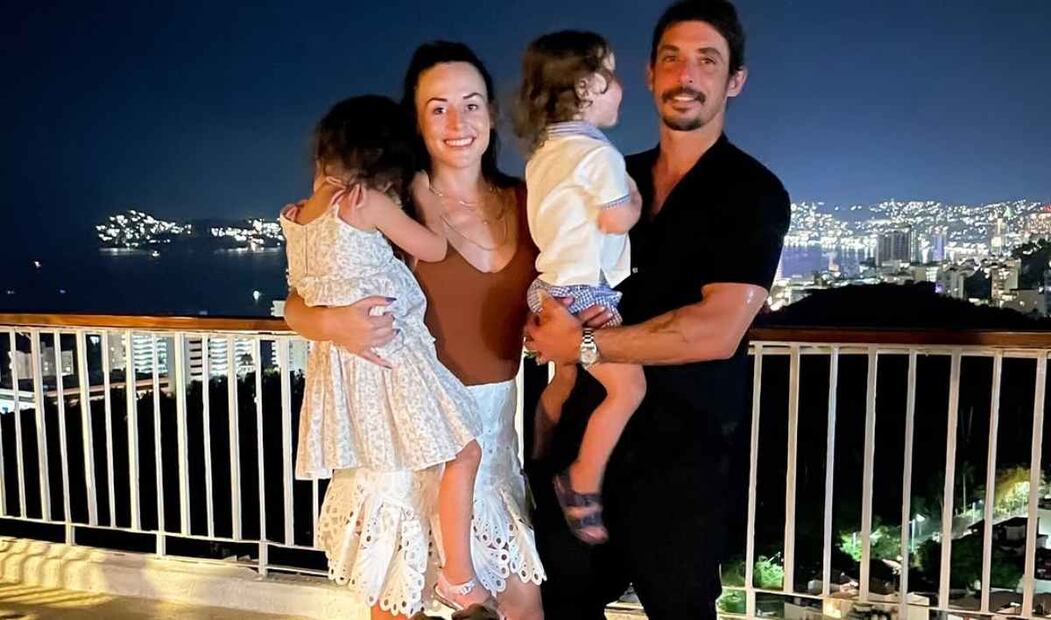 Zuria Vega y Alberto Guerra junto a sus hijos / Foto: Instagram
