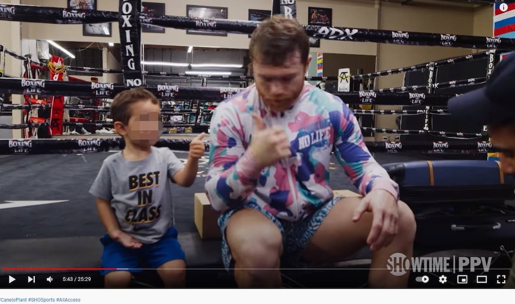 "No pasa nada si lloras": el tierno consejo de "Canelo" Álvarez a su pequeño hijo