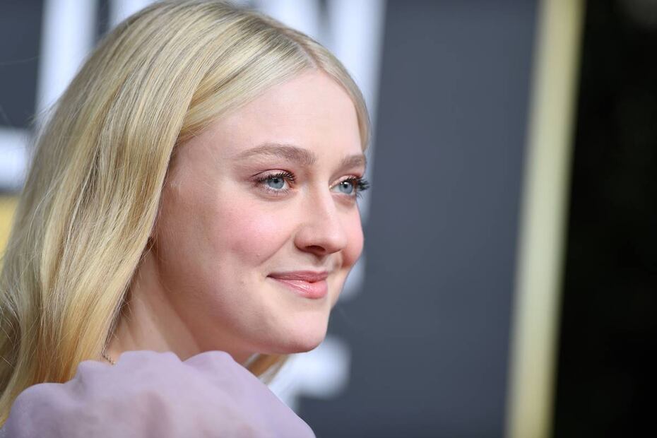 Dakota Fanning en un encantador vestido de Dior que no le favoreció