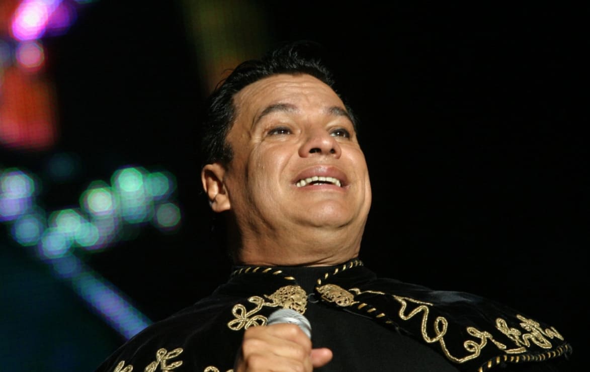 El cantante Juan Gabriel es homenajeado con una muñeca Barbie / Foto: EFE
