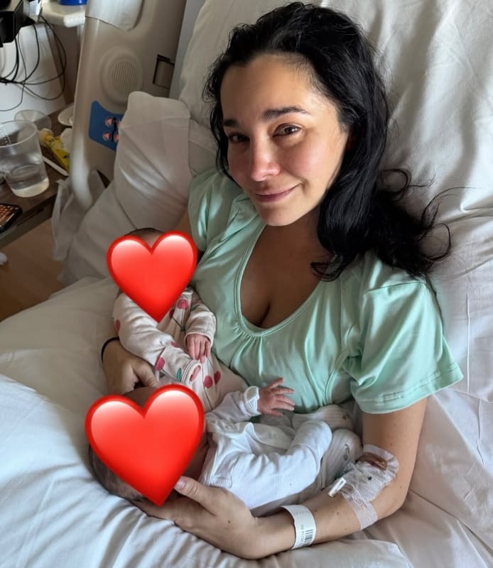 Martha Higareda y sus gemelas: Foto / Instagram