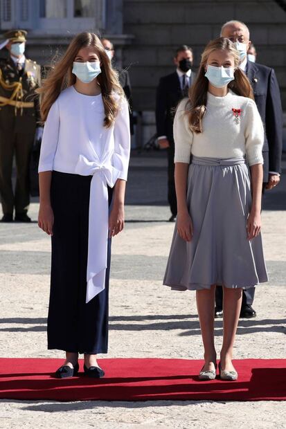 La princesa Leonor de Borbón luce sus primeros tacones en evento oficial