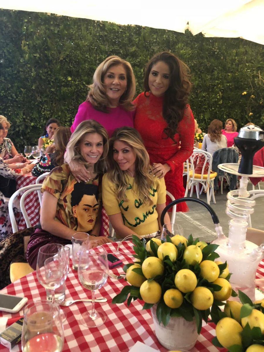 Gaby Piña y su esposo Ernesto bautizaron a Jerónimo en Puebla