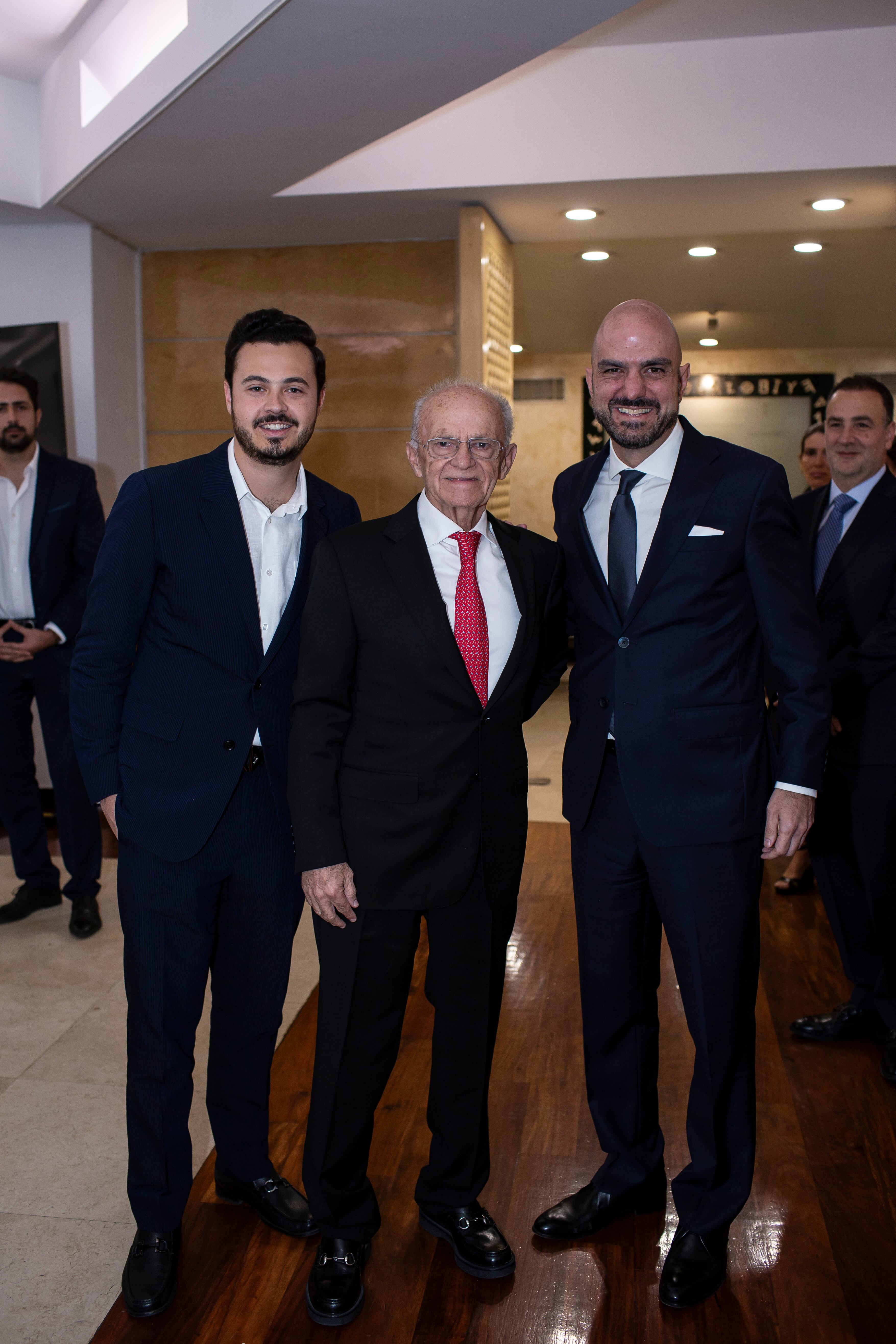 Santiago y Alfredo Harp con Daniel Karam. (Foto: Esteban Torreblanca). 