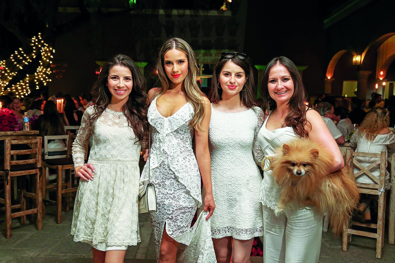 PORTADA: La original boda de Pamela Cortés y Andrés Roemer