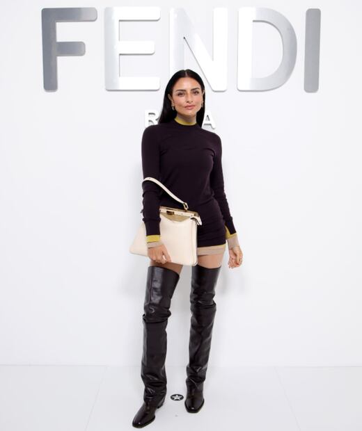 Aislinn Derbez fue invitada especial en el desfile de Fendi / Foto: Cortesía