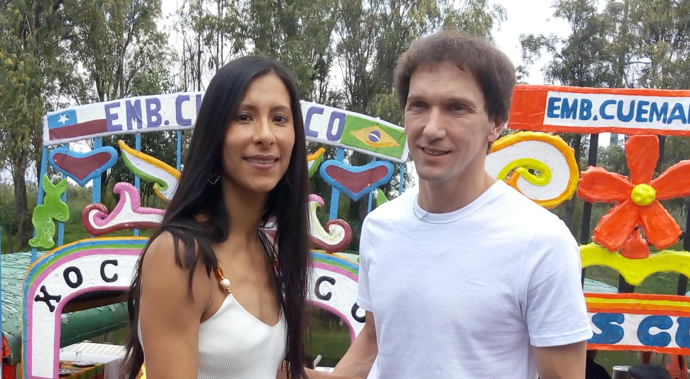 Elisa Carrillo celebra 16 años de matrimonio y lo celebra en Xochimilco
