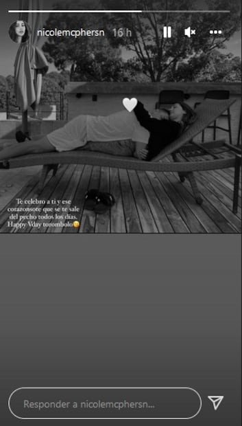 “Chicharito” Hernández y Nicole McPherson comparten su primera foto juntos