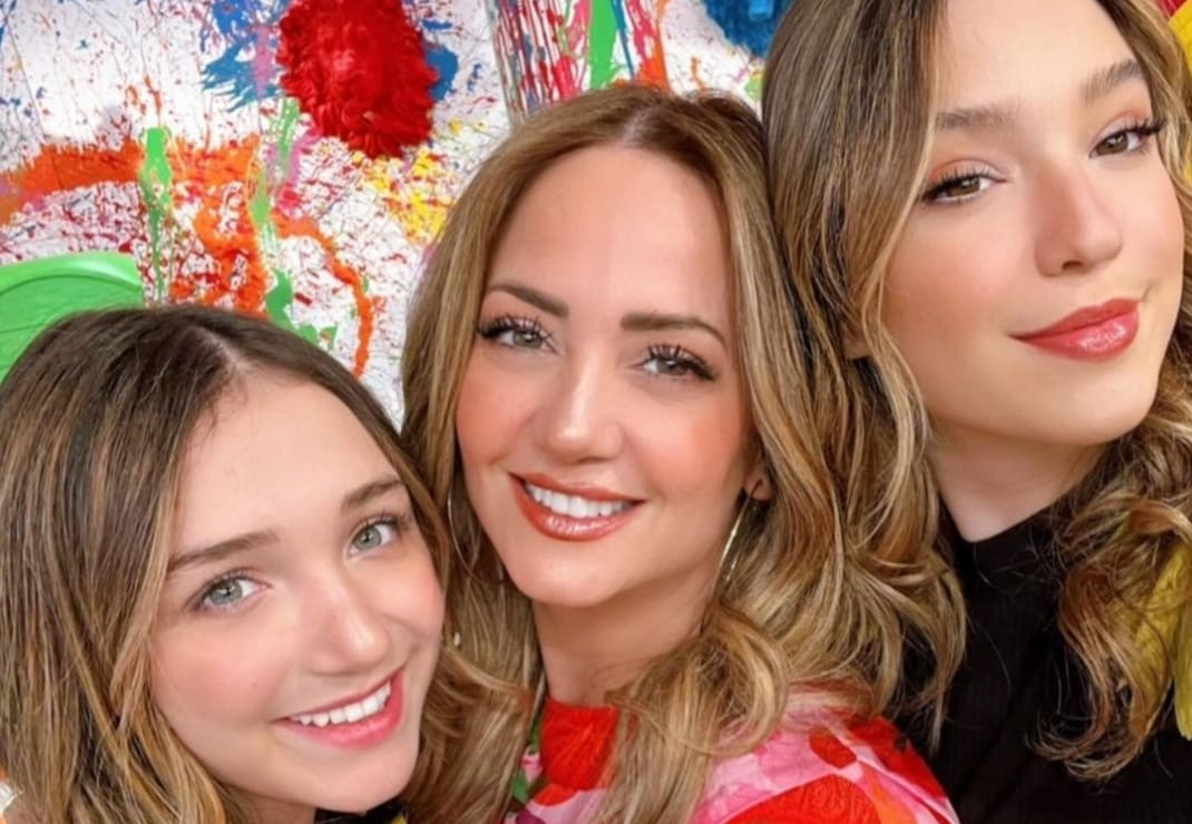 Andrea Legarreta con sus hijas Mía y Nina Rubín / Foto: Instagram