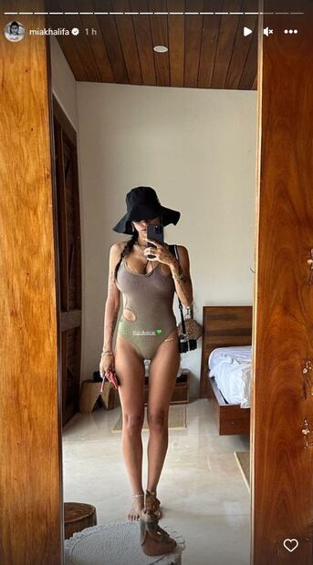 Mia Khalifa, llamada Sarah Joe Chamoun, modela un traje de baño de GCDS / Instagram