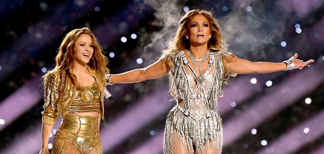 Lo mejor  del Super Bowl: Shakira y Jennifer Lopez deslumbraron en el medio tiempo al ritmo de salsa y reggaeton 