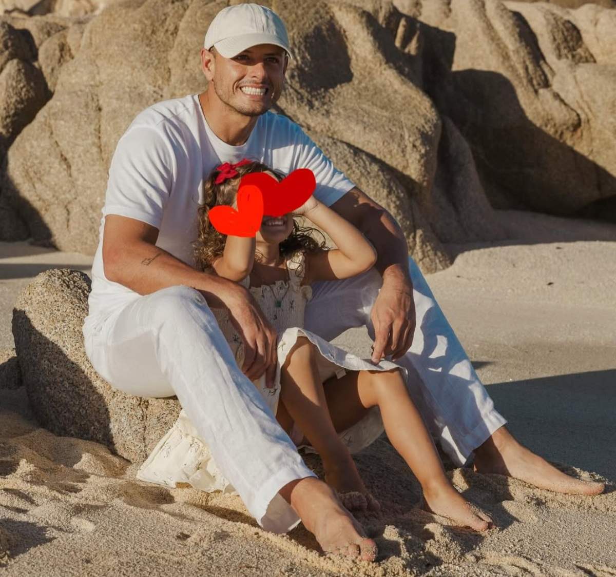 Javier 'Chicharito' Hernández junto a su hija Nala / Foto: Instagram @ch14_