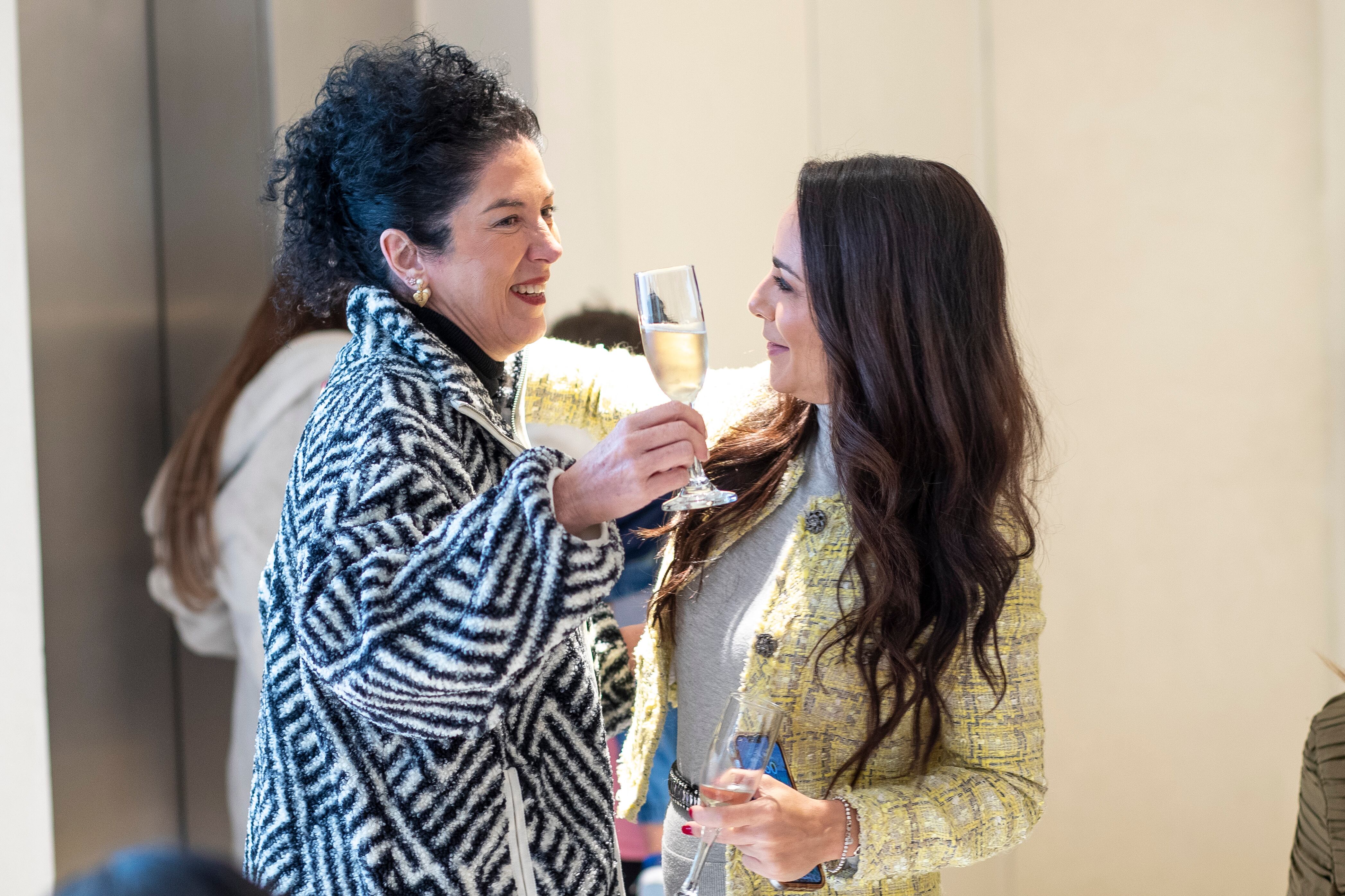 Gaby Rodríguez y Paulina Madrazo. (Foto: Edgar Silva Fuentes)