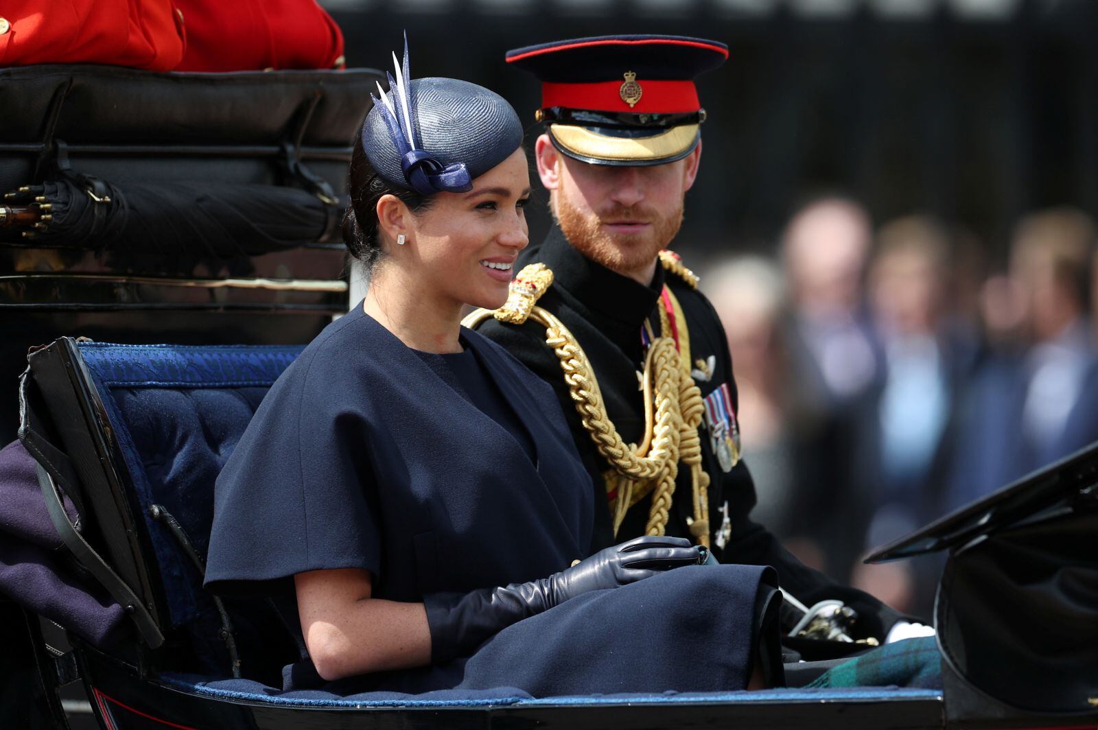 El príncipe Harry tenso en el primer evento de Meghan tras el nacimiento de Archie