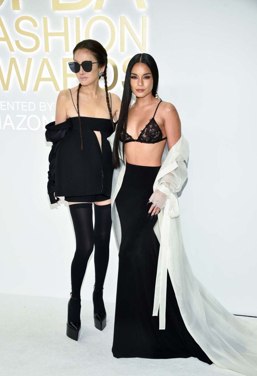 Cher, de 76 años, y Vera Wang, de 73, arrasan con su sensualidad en los CFDA Awards
