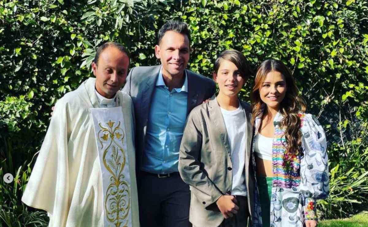 Grettell Valdez y Pato Borghetti, juntos en la primera comunión de su hijo