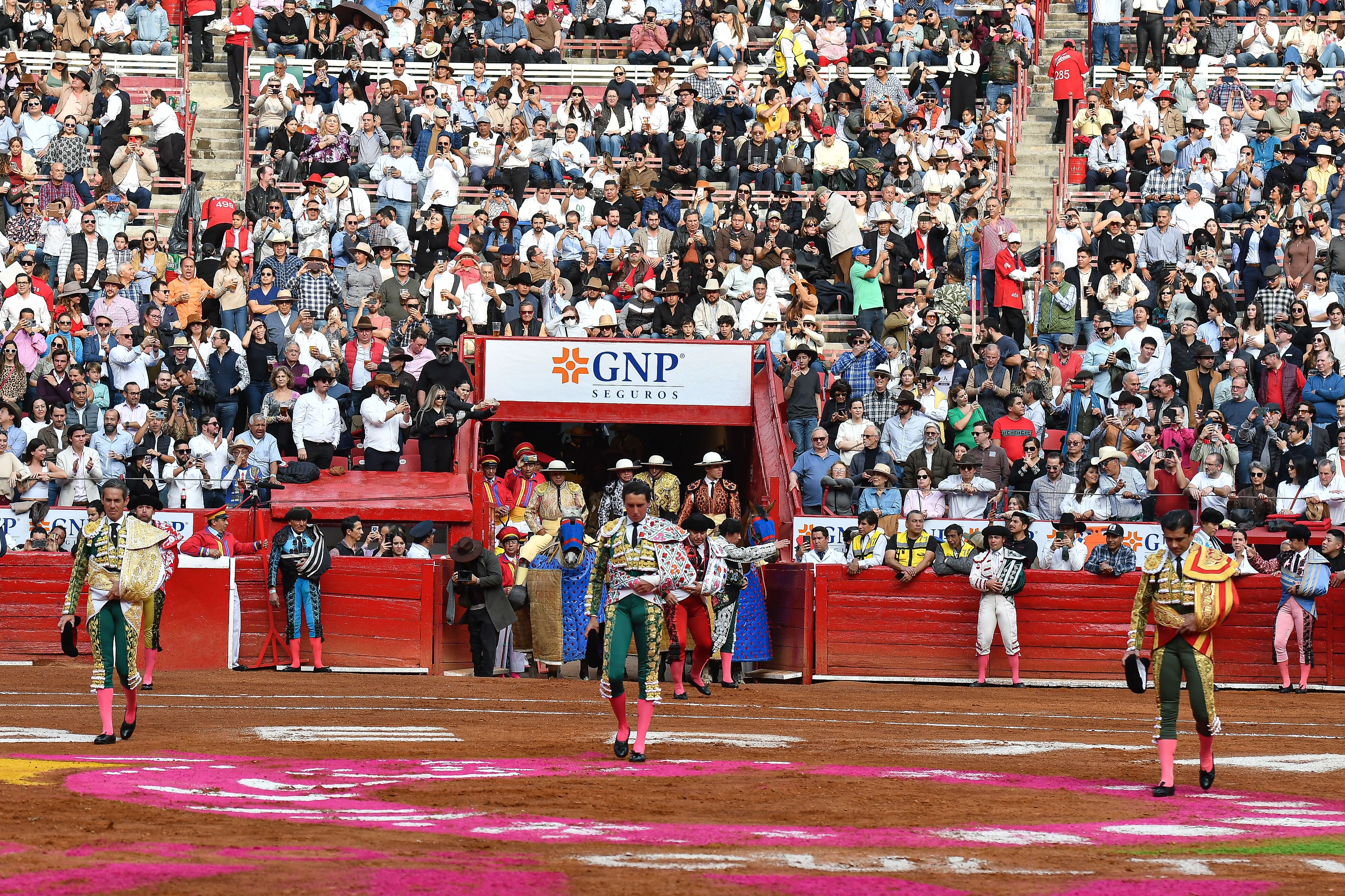 Diego Silveti, Andrés Roca Rey y Joselito Adame. (Foto: Arturo Quintero)