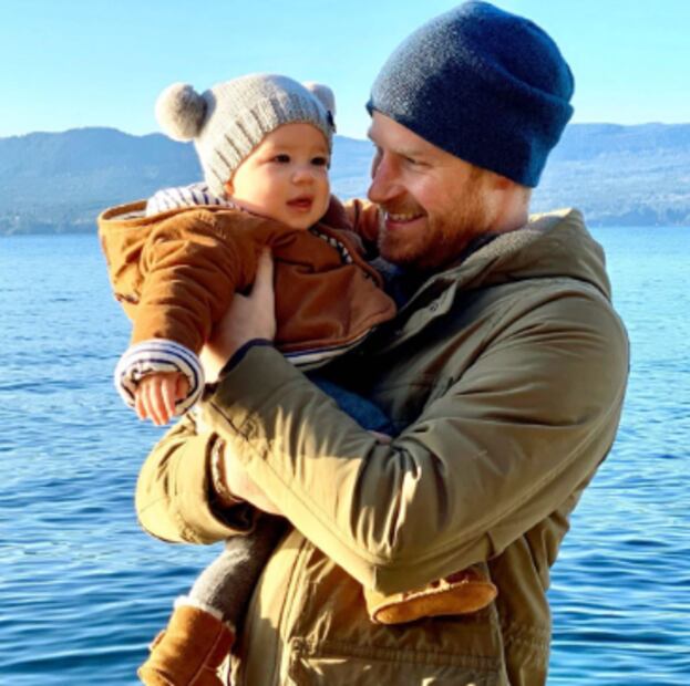Dinero, la razón por la que Meghan de Sussex viajará sin baby Archie