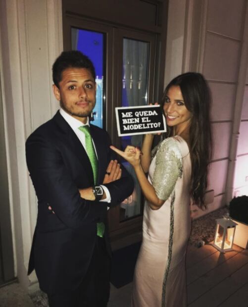 Lucía Villalón, novia de Chicharito, presume su espectacular anillo de compromiso 