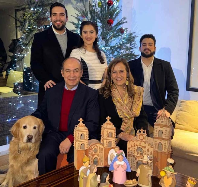 Felipe Calderón y Margarita Zavala junto a sus hijos María, Luis Felipe y Juan Pablo / Foto: Instagram