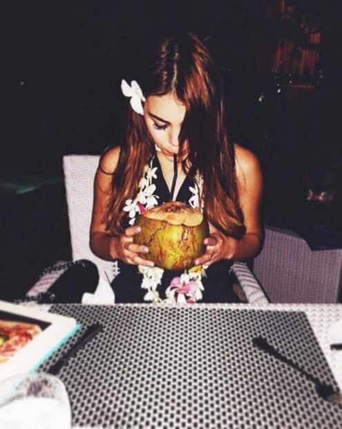 FOTOS: Las vacaciones de Danna Paola en Bora Bora