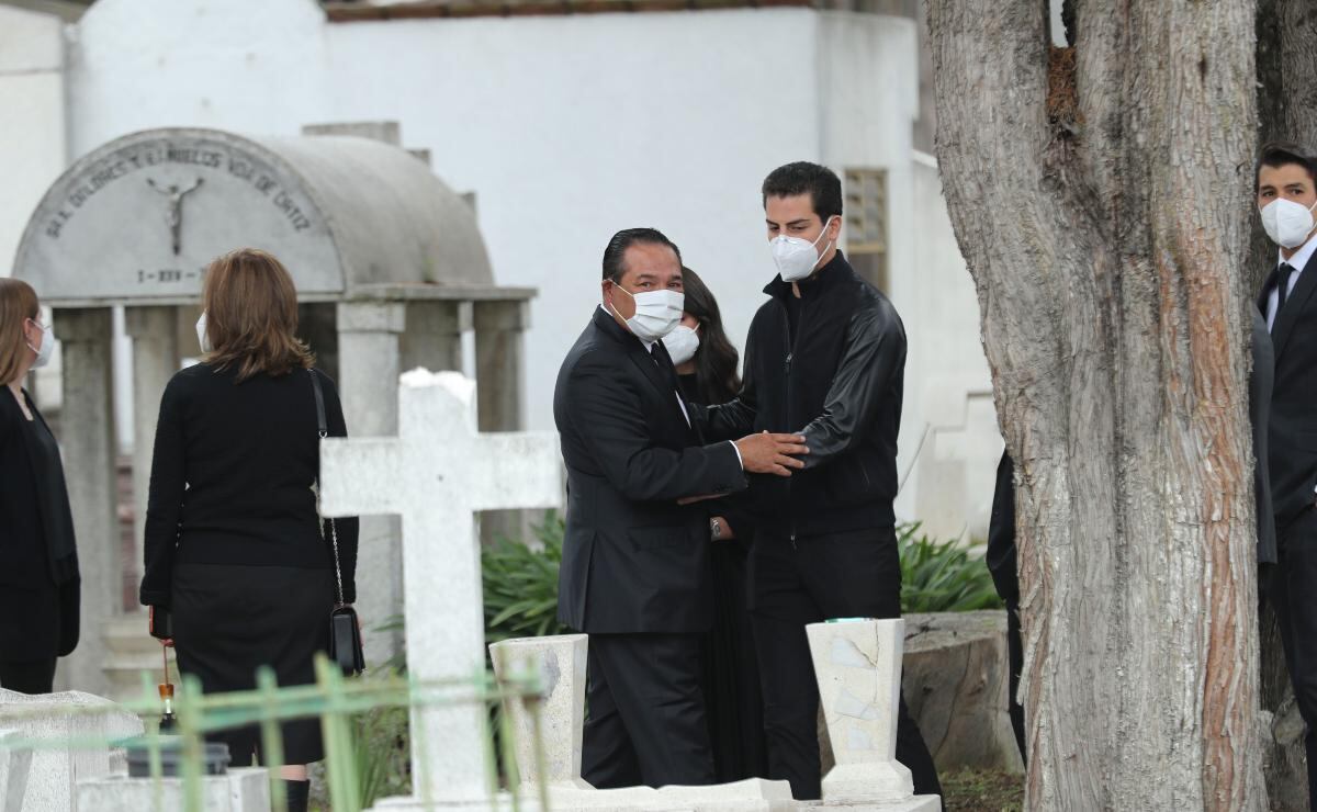 Hijos de Peña Nieto acuden al entierro de Luis Miranda, papá de Luis Miranda Nava