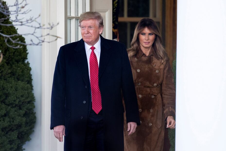 Revelan que Melania Trump sospecha que Roger Stone filtró sus fotografías privadas a la prensa 