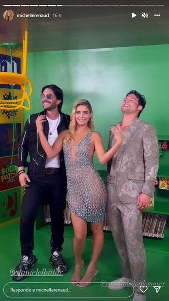 Michelle Renaud sorprende con vestido transparente en los Premios Juventud